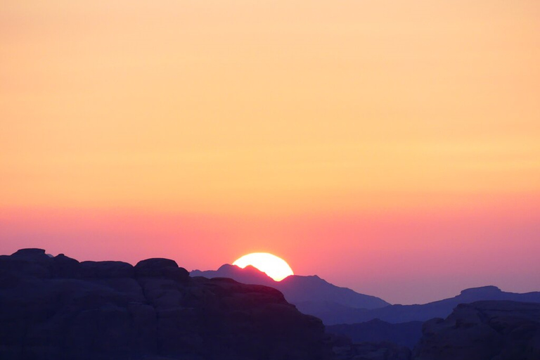 Excursión en Jeep de 2 horas Por la mañana o al atardecer Lo mejor del desierto de Wadi RumExcursión en Jeep de 2 horas (mañana o atardecer) Desierto de Wadi Rum