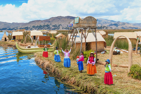 Puno : Visite d&#039;une jounée au lac Titicaca avec déjeuner typique.