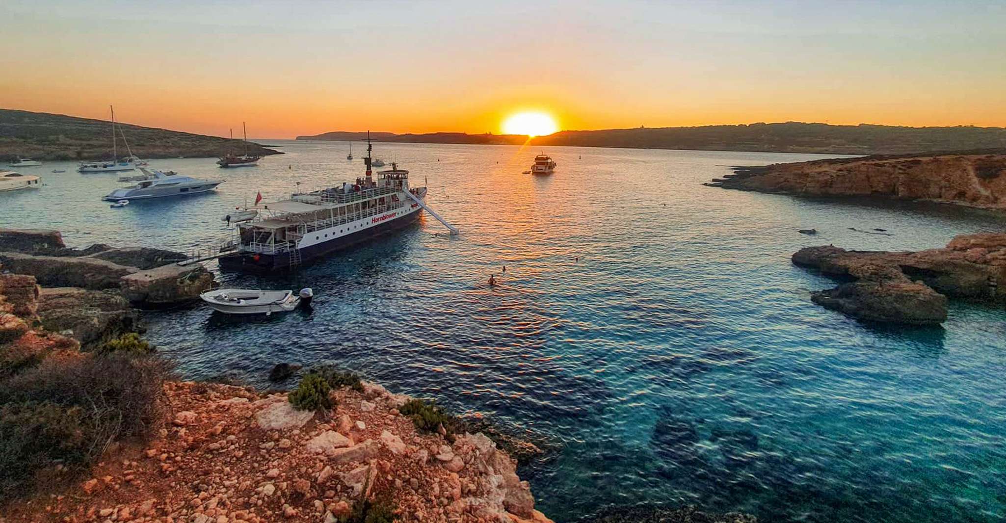 Malta, Crucero al atardecer hacia la Laguna Azul - Hizvo