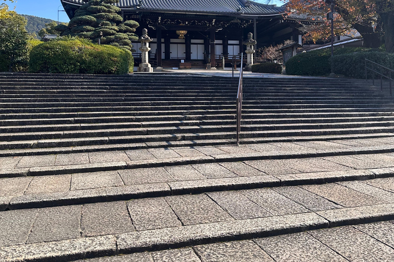 Kyoto-Tour: Sanjusangendo, Kiyomizudera, Yasaka-Pagode und Ginkakuji.