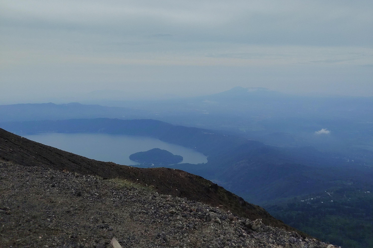 Santa Ana: Private Volcano Hike and Lunch with Lake View