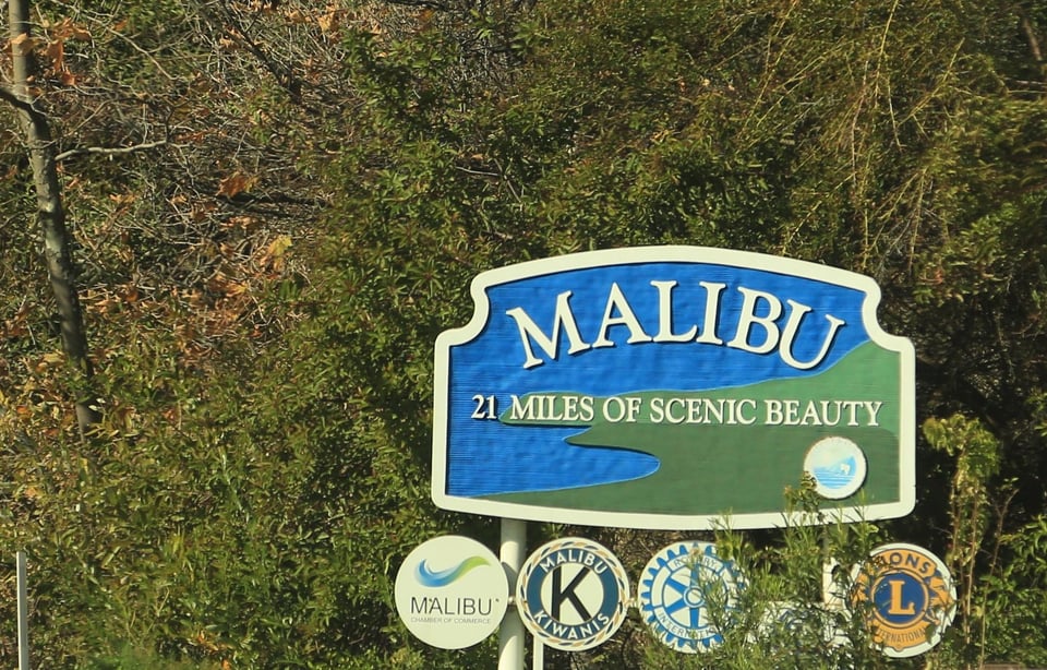 Malibu: Celebrity Homes, Beaches &amp; History Tour