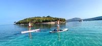 Istand-Up Paddleboarding Tour por las islas Ksamil - Housity