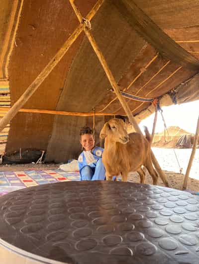 Merzouga : nuit dans le désert en tente avec une famille nomade - bivouac