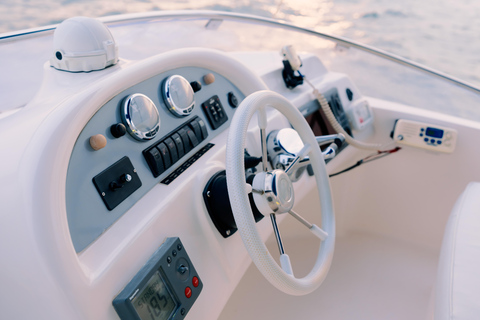 迪拜：私人游艇巡航（可选配美食套餐）3小时游船之旅