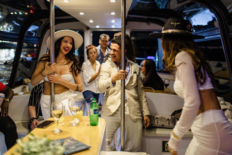 Lisbonne : Croisière DJ au coucher du soleil avec Open BarSoirée DJ au coucher du soleil avec Open Bar