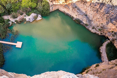 From Valencia: Excursion to Chulilla + hike and kayak tour on the lake From Valencia: Excursion to Chulilla + hike and kayaking tour on the lake