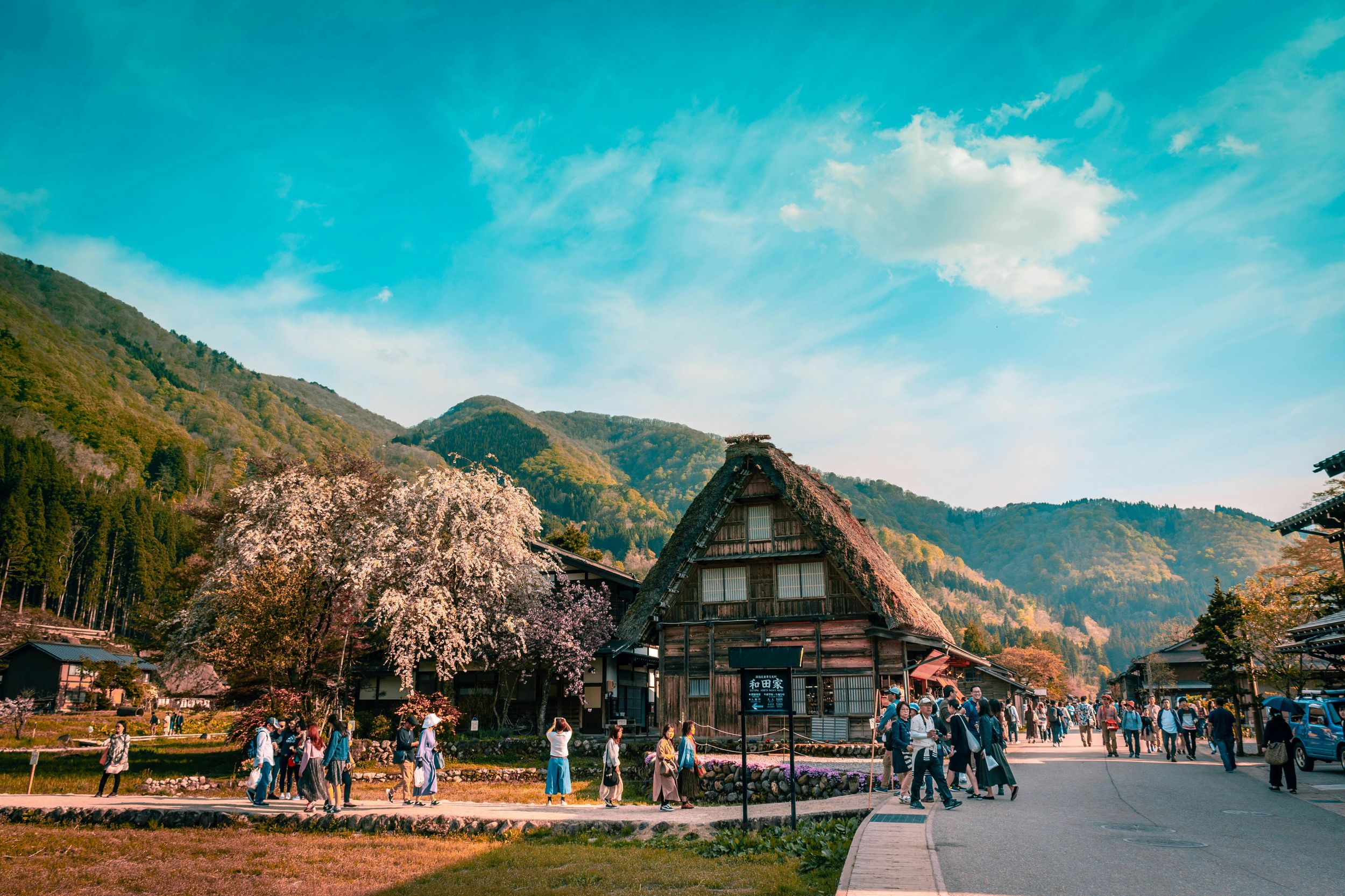 Tagestour nach Shirakawago & Kanazawa