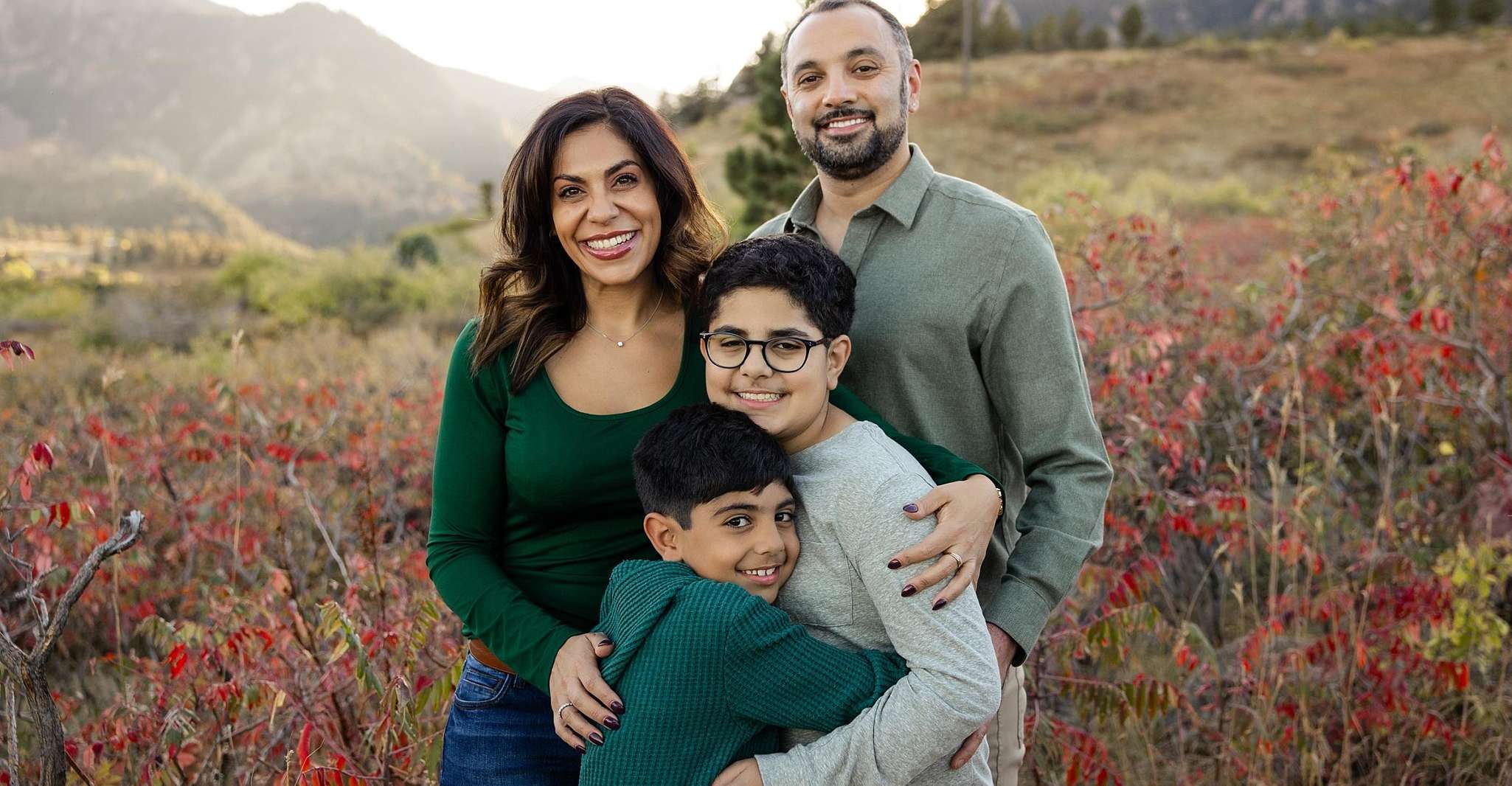 Scenic Mountain Photoshoot in Boulder, Colorado - Housity