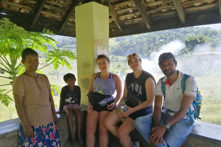 Kandy: Knuckles Mountain Range Full-Day Hike with Lunch