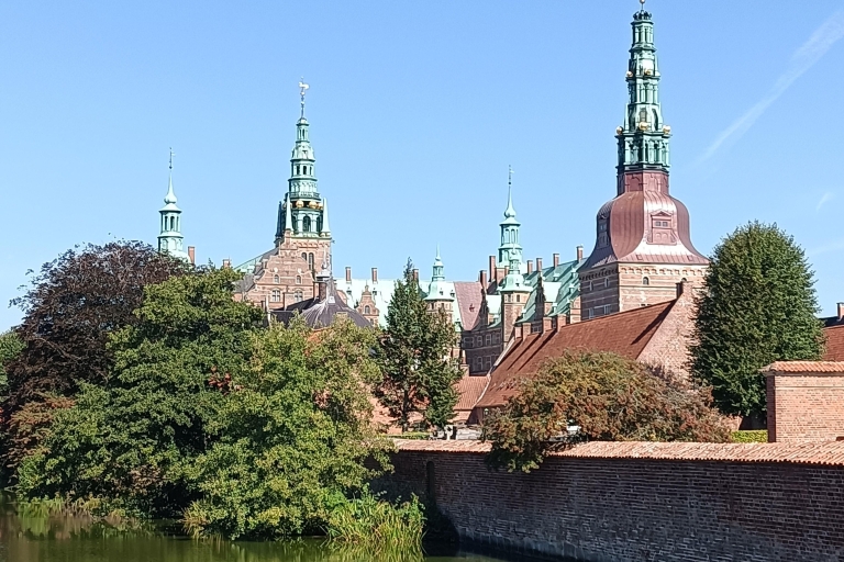 Castle, Palace, Cathedral and Viking ships Tour