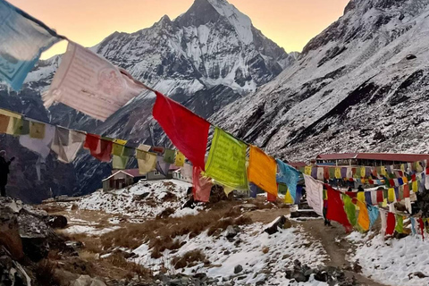 博卡拉：安纳普尔纳大本营直升机观光之旅FLY