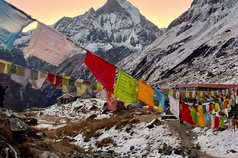 博卡拉：安纳普尔纳大本营直升机观光之旅FLY