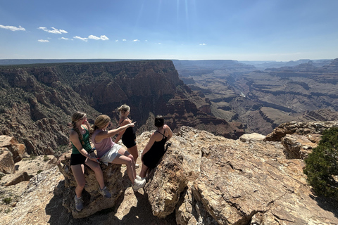 Las Vegas: Grand Canyon, Antelope, Horseshoe, Lake Powell Shared Tour for Antelope X (One Day Grand Circle Tour)