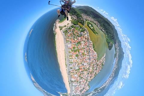 Niterói: Tandem Paragliding Flight with Luciano Miranda – No prior training required. Niterói: Tandem Paragliding Flight with Luciano Miranda – No Training Required