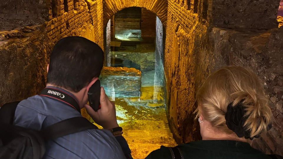 Besichtigung des Trevi-Brunnens + der unterirdischen Aquädukte Besichtigung des ...