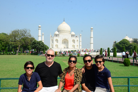 Agra: Taj Mahal Sunrise Tour with Breakfast Private Tour with Breakfast