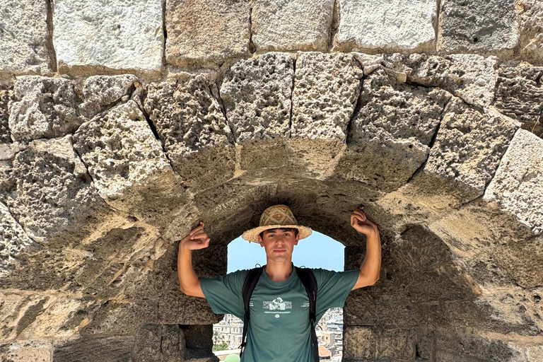 Beyrouth : excursion d&#039;une journée à la citadelle de Tripoli, aux souks et au hammam, avec déjeuner inclus.