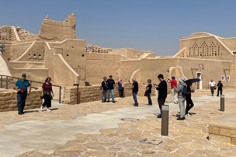 Casco Antiguo de Diriyah: visita a un sitio histórico de la UNESCO con cenaCasco antiguo de Dirriyah: visita a un sitio histórico de la UNESCO con cena