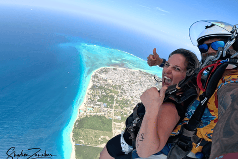 Skydive Zanzibar - Paraquedismo em tandemSkydive Zanzibar