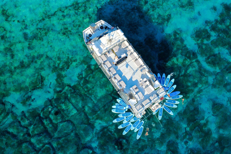 Ibiza: All-inclusive Formentera Full-Day Boat Trip with Beds