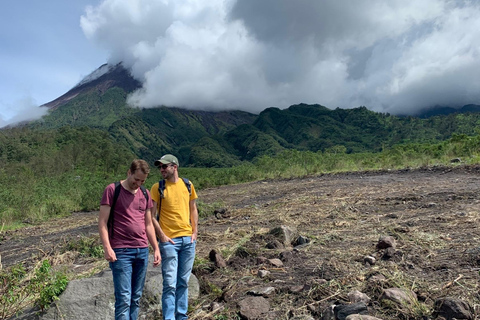 Yogyakarta: Wschód słońca MT Merapi, jaskinia Jomblang i jaskinia Pindul