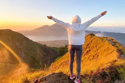 Amanecer de senderismo en el monte Batur-Primavera caliente-Plantaciones de caféSólo senderismo por el monte Batur