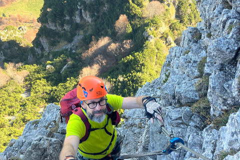 Dolomiti: Hiking Tour with International Mountain Leader