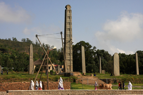 Império histórico de Axum e o impressionante Monte Gheralta.