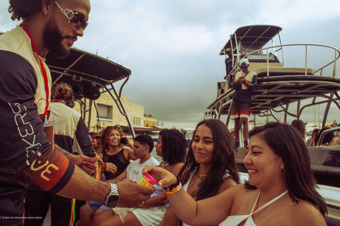 Cartagena: Sunset party on a boat and at a beach club