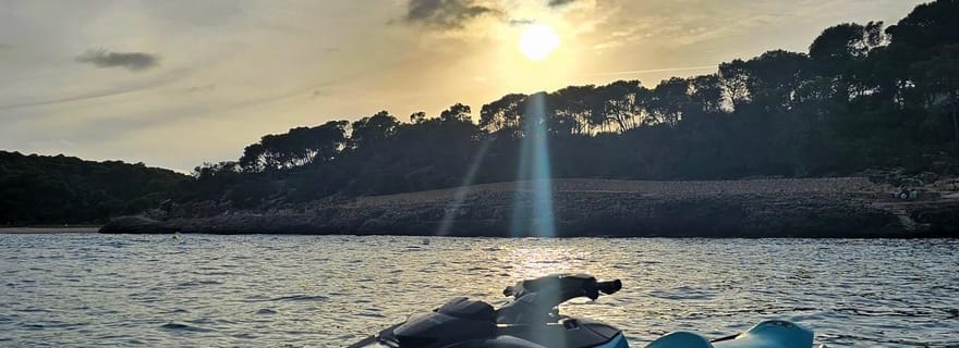 MAJORQUE : JET SKI À CALA MONDRAGÓ, CALA D'OR