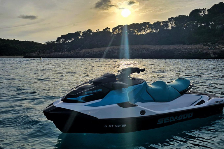 MALLORCA: JETSKIFAHRT NACH CALA MONDRAGÓ, CALA D&#039;ORMALLORCA: JETSKITOUR NACH CALA MONDRAGÓ, CALA D&#039;OR