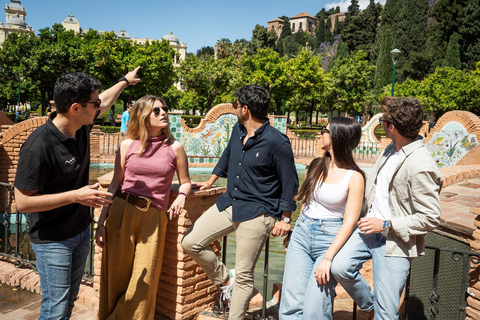 Málaga: Tapas, Wein &amp; Rooftops Foodtour für Kleingruppen