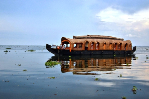 Kerala samochodem i kierowcą: 9-dniowa wycieczka z pobytem na łodzi mieszkalnej