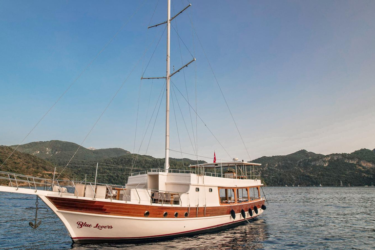 Fethiye: Full-Day 12 Islands Sailing Experience Fethiye: 12 Islands Boat Trip Hotel Transfer