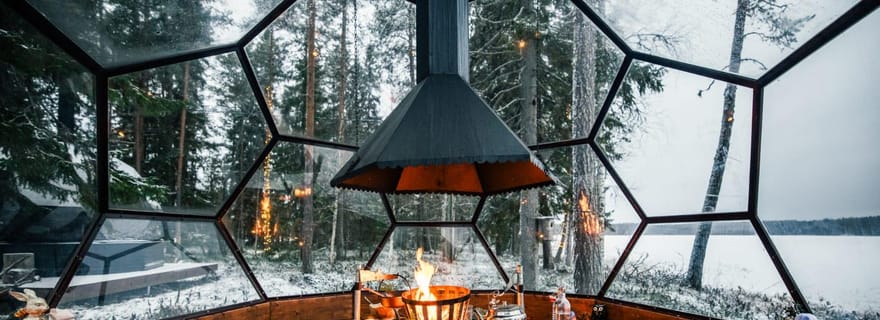 Rovaniemi : Dîner privé dans un igloo en verre sous les aurores boréales