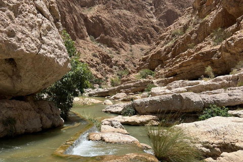 Muscat Oman Grand Canyon, Jebel Shams & Nizwa