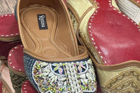 Wedding Wear & Bollywood Glam Shopping Tour (Women-Led Tour) Wedding Wear & Bollywood Glam Shopping Tour (Half-Day Tour)