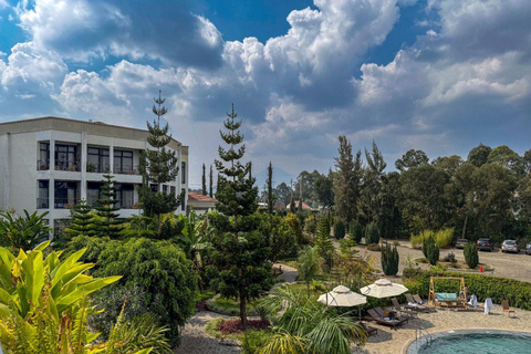 Musanze: Grotta Resort with swimming pool, jacuzzi, cave visit, Twins Lake Option 3 — Bigogwe Tour (in addition to options 1 and/or 2)