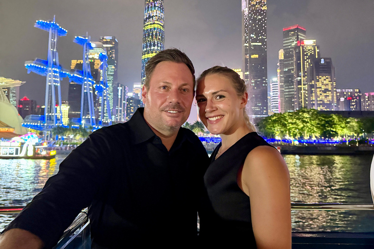 Guangzhou: Night Tour with River Cruise & Street Food Private Car & Cruise