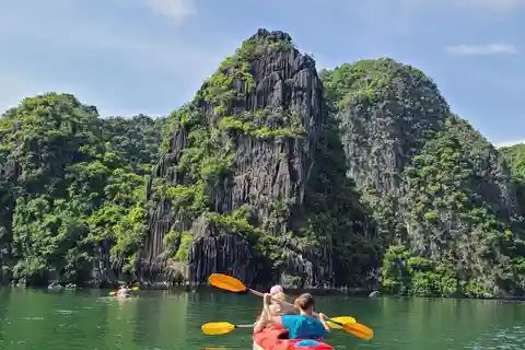 Hele dag: Lan Ha Bay, Ha Long bay , Kajakken, Zwemmen,