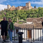 Granada: Guided City Tour with a Local Enthusiast