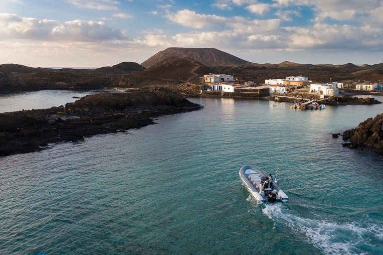 Fuerteventura: 1 hour private mini-cruise on Lobos Island