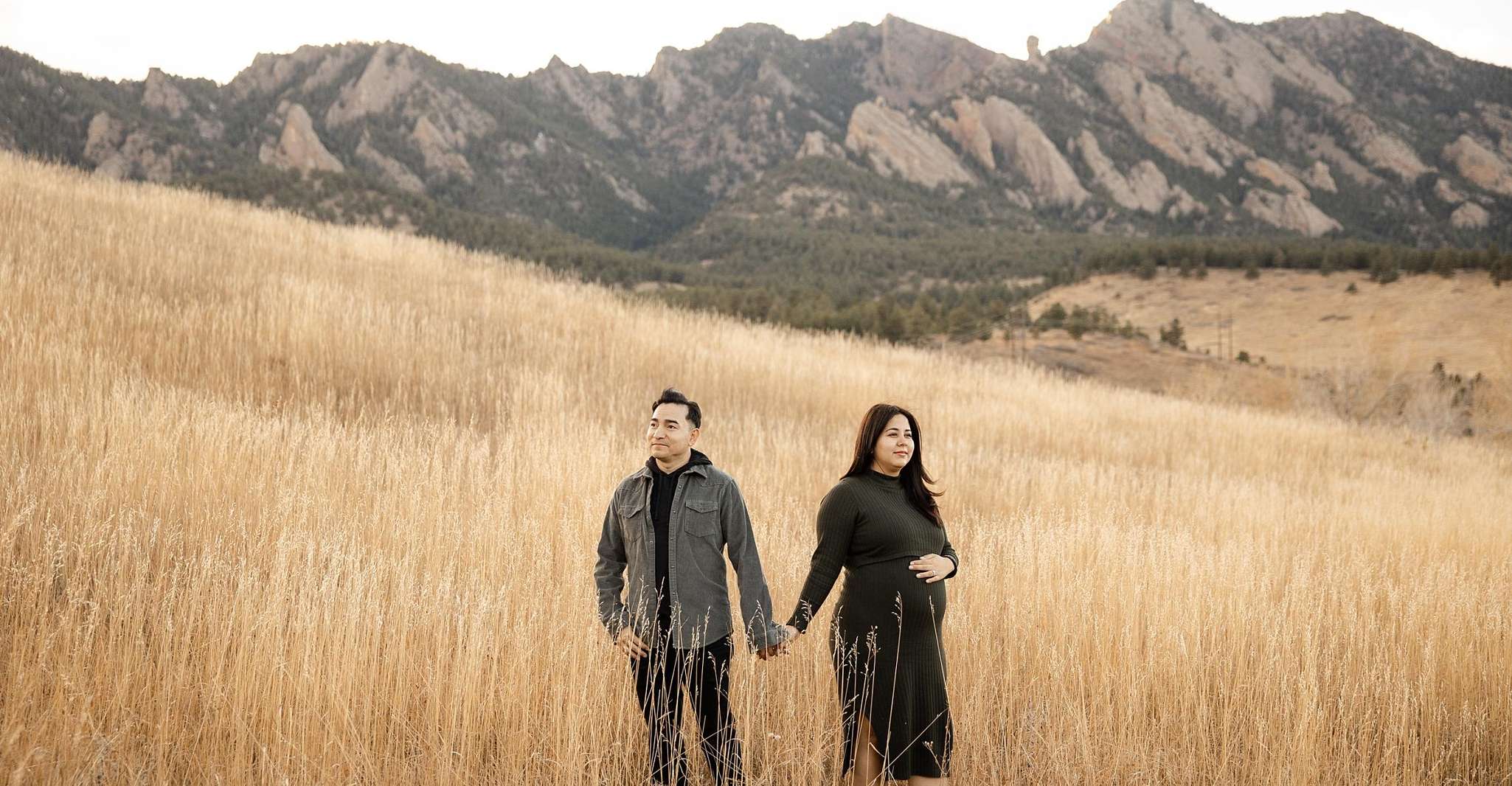 Scenic Mountain Photoshoot in Boulder, Colorado - Housity