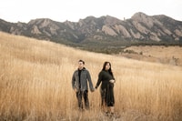 Scenic Mountain Photoshoot in Boulder, Colorado - Housity