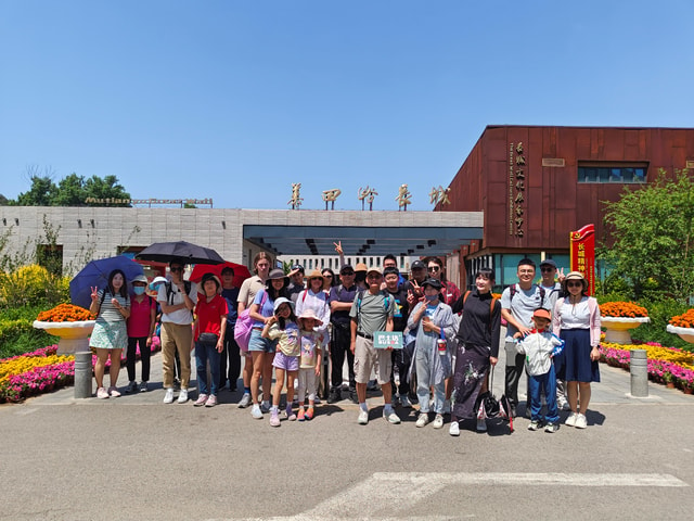 From Beijing：Mutianyu Great Wall+2 Summer Palaces Bus Tour