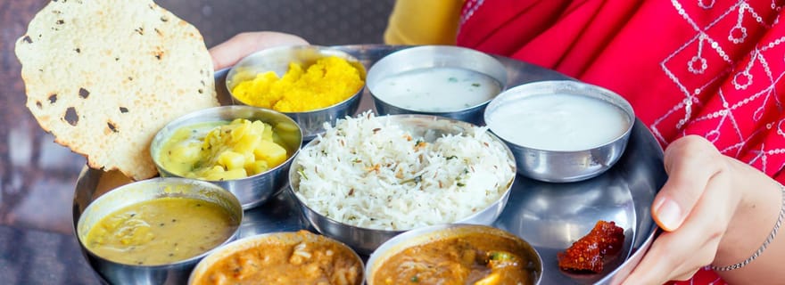 Les secrets culinaires de Rishikesh : cours et repas avec la famille du chef