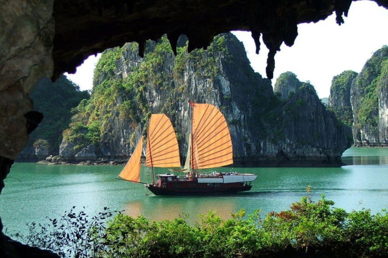 Hanoi: 3-Day Ninh Binh, Ha Long & Lan Ha Bay 5-Star Cruise