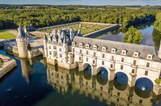 Von Paris aus: Tagesausflug zu den Schlössern des Loire-Tals mit Weinverkostung