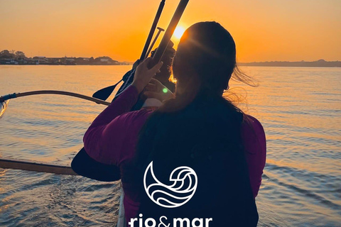 Belém: Canoeing through the holes and streams of the islands with breakfast. Belém: Canoeing through the channels and streams of the islands with breakfast